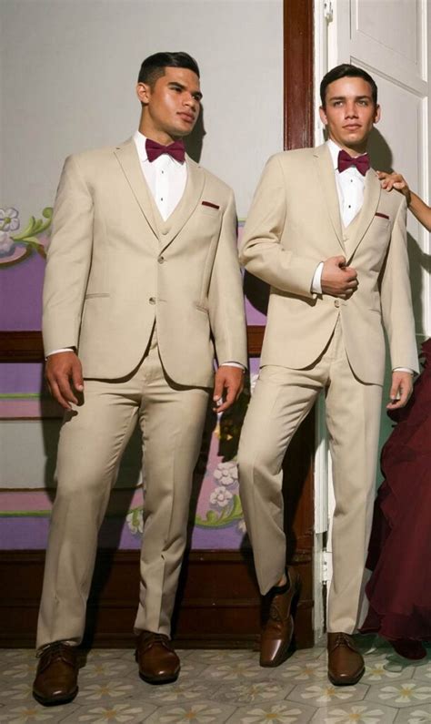 best groomsmen suit rentals.